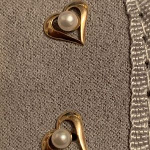 10 k gold pearl studs